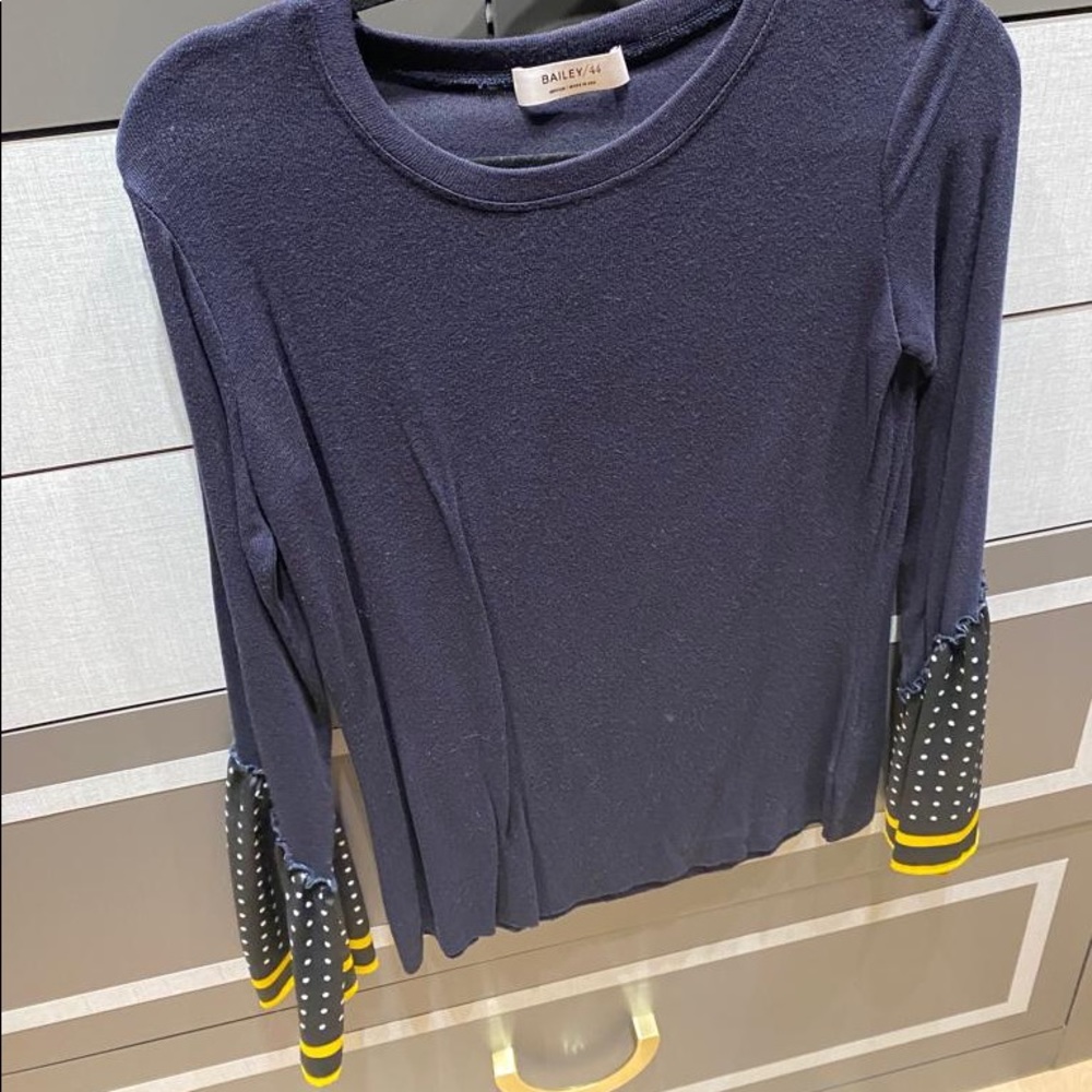Bailey 44 size medium sweater. Never worn.
